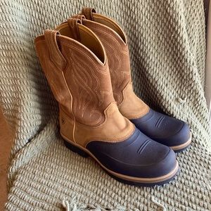 New Ariat rubber/leather boots.